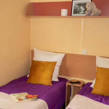 Camping Saint Laurent Ploemel Chambre photo