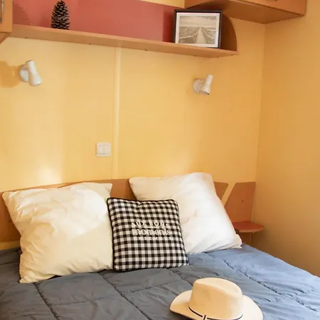 Camping Saint Laurent Ploemel Chambre photo